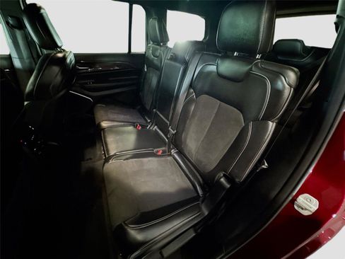 Used 2022 Jeep Grand Cherokee L Laredo RWD image 15