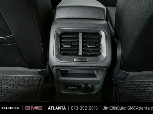 Used 2024 Volkswagen Tiguan SE AWD/4WD image 18