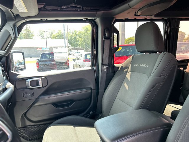 Used 2020 Jeep Wrangler Unlimited Sahara AWD/4WD image 31