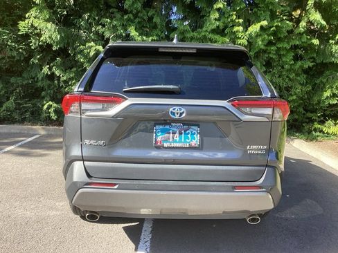 Used 2020 Toyota RAV4 Limited w/ Carpet Mat Package AWD/4WD image 20