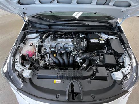 Used 2022 Toyota Corolla LE FWD image 33