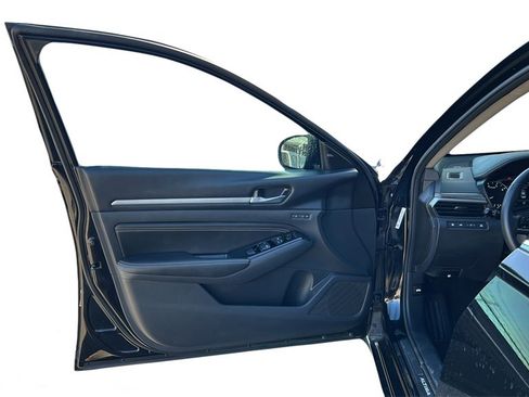 Used 2022 Nissan Altima 2.5 Platinum image 32