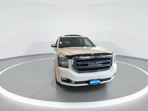 Used 2015 GMC Yukon XL SLT w/ Open Road Package AWD/4WD image 3