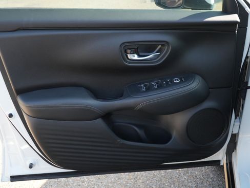 Certified 2023 Honda HR-V EX-L image 13