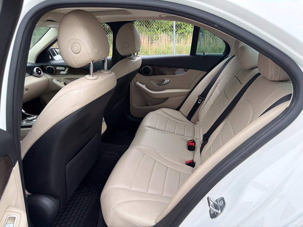 Used 2019 Mercedes-Benz C 300 4MATIC Sedan image 19