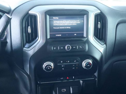Used 2020 GMC Sierra 1500 4x4 Crew Cab w/ Fleet Convenience Package image 18