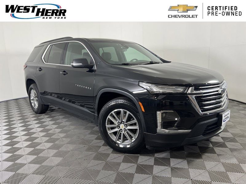 Certified 2023 Chevrolet Traverse LT image 1