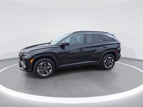 Certified 2025 Hyundai Tucson SEL image 4