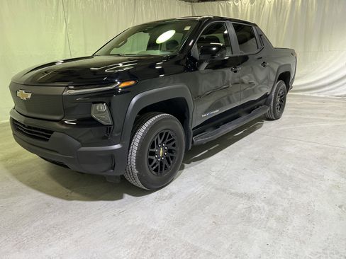 Certified 2024 Chevrolet Silverado EV W/T image 6