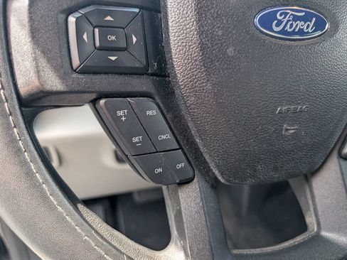 Used 2018 Ford F150 XLT AWD/4WD image 12