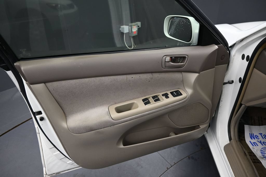 Used 2003 Toyota Camry LE FWD image 26