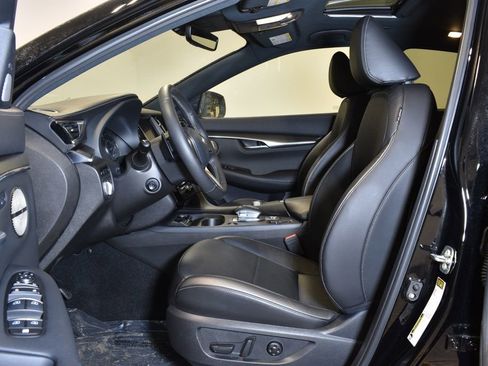 Certified 2025 INFINITI QX55 Essential image 11