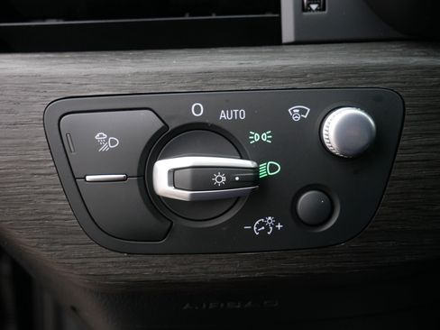 Used 2022 Audi A4 2.0T Prestige w/ Prestige Package image 23