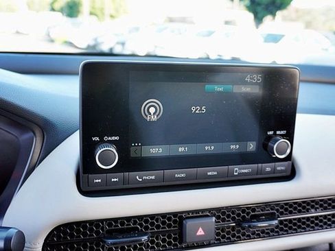 Used 2025 Honda HR-V LX image 24