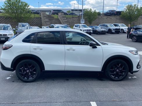 Used 2024 Honda HR-V Sport image 2