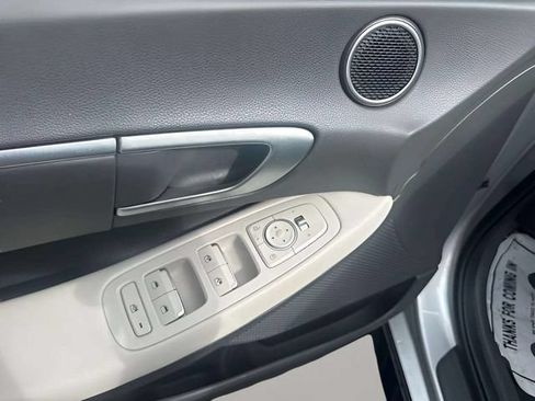 Used 2025 Hyundai Sonata SEL FWD image 12