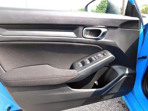 Used 2023 Honda Civic Sport image 12