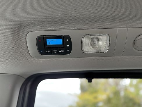 Used 2012 Honda Odyssey EX-L image 18