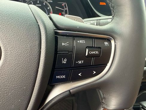 Used 2022 Lexus ES 350 Ultra Luxury w/ Accessory Package 2 image 23