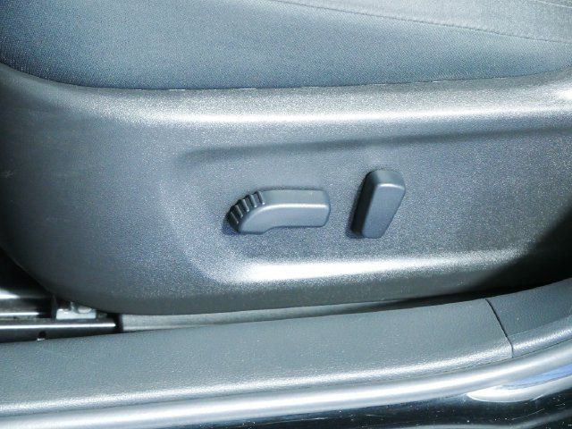 Used 2025 Nissan Altima 2.5 SV FWD image 21