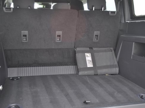 Used 2022 Ford Bronco Wildtrak image 19