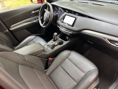 Used 2019 Cadillac XT4 Premium Luxury AWD/4WD image 16