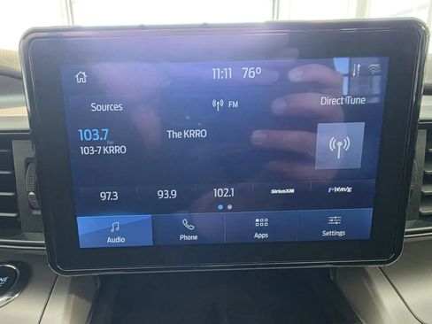 Used 2023 Ford Explorer XLT AWD/4WD image 36