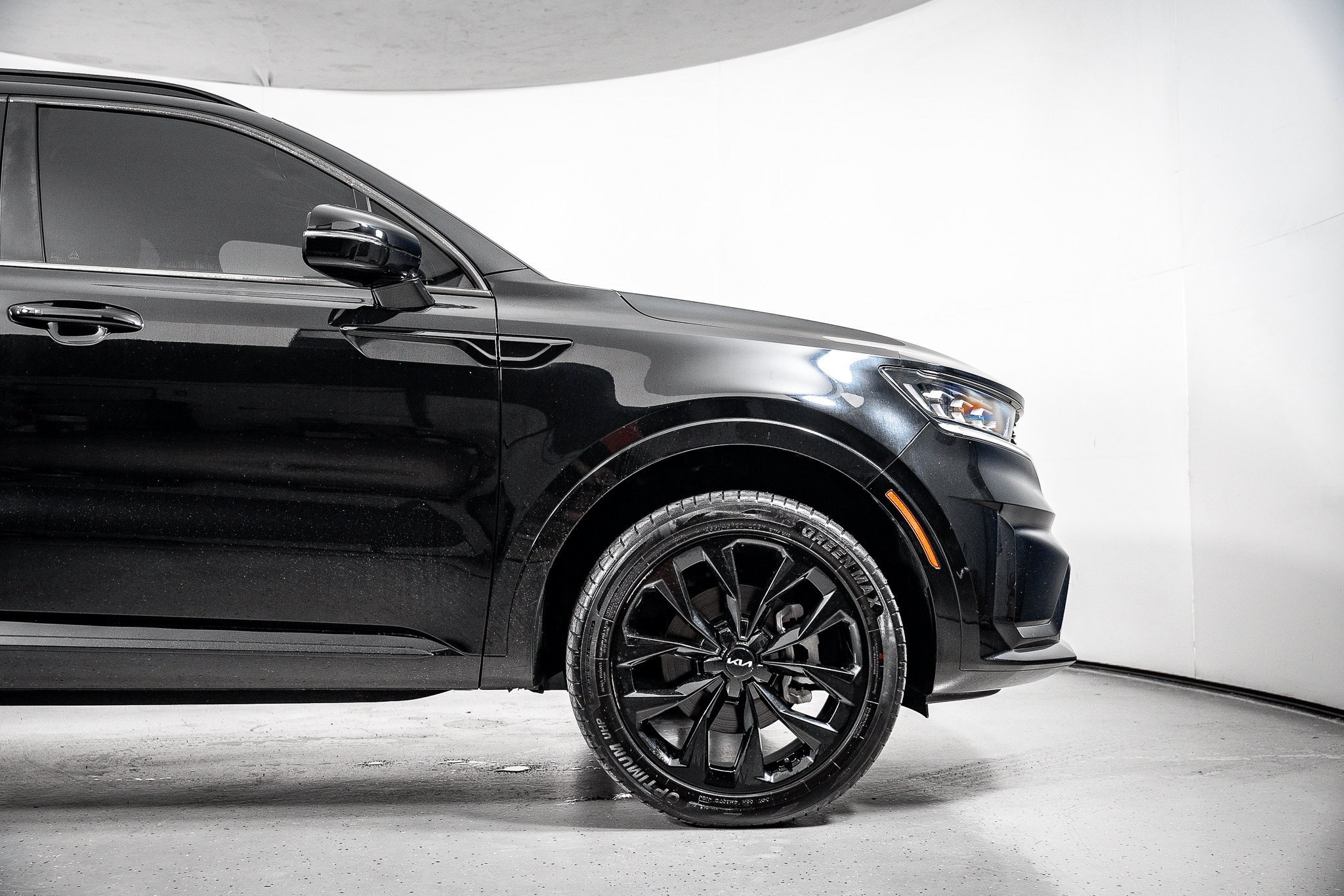 Used 2023 Kia Sorento SX AWD/4WD image 4