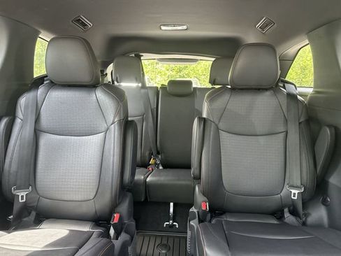 Certified 2023 Toyota Sienna XSE FWD image 28