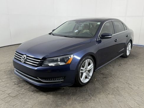 Used 2014 Volkswagen Passat 2.5 SE FWD image 3