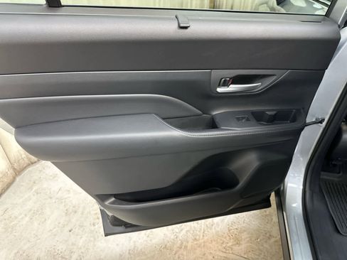 Used 2024 Toyota Grand Highlander Platinum image 30