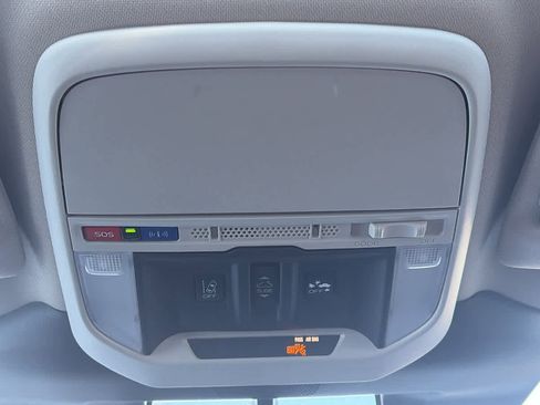 Used 2023 Subaru Forester Touring image 23