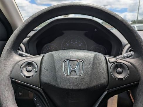 Used 2019 Honda HR-V LX image 28