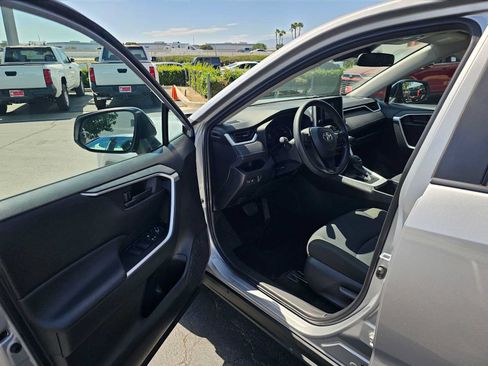 Certified 2025 Toyota RAV4 LE FWD image 19