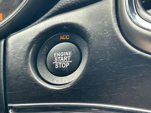 Used 2018 Jeep Grand Cherokee Limited image 41