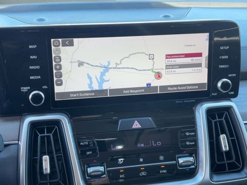 Used 2022 Kia Sorento S w/ Panoramic Sunroof Package image 25