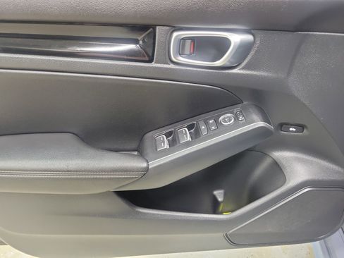 Used 2022 Honda Civic Touring image 21