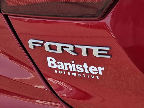 Used 2024 Kia Forte LXS image 31