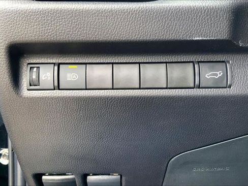 Certified 2025 Toyota RAV4 XLE Premium image 33