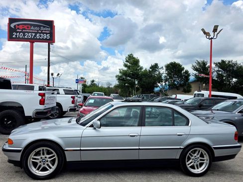 Used 2000 BMW 740i RWD image 5