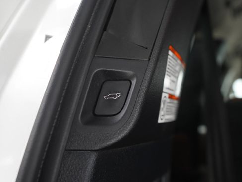 Used 2019 Toyota Sequoia Platinum AWD/4WD image 12