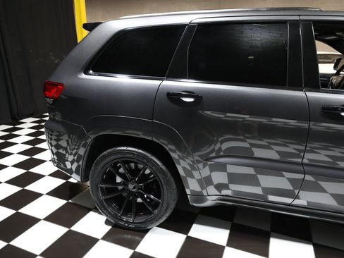 Used 2019 Jeep Grand Cherokee SRT AWD/4WD image 19