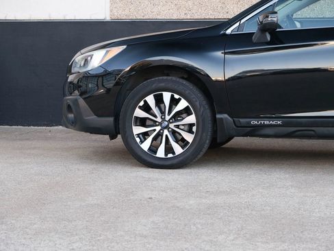 Used 2016 Subaru Outback 2.5i Limited image 9