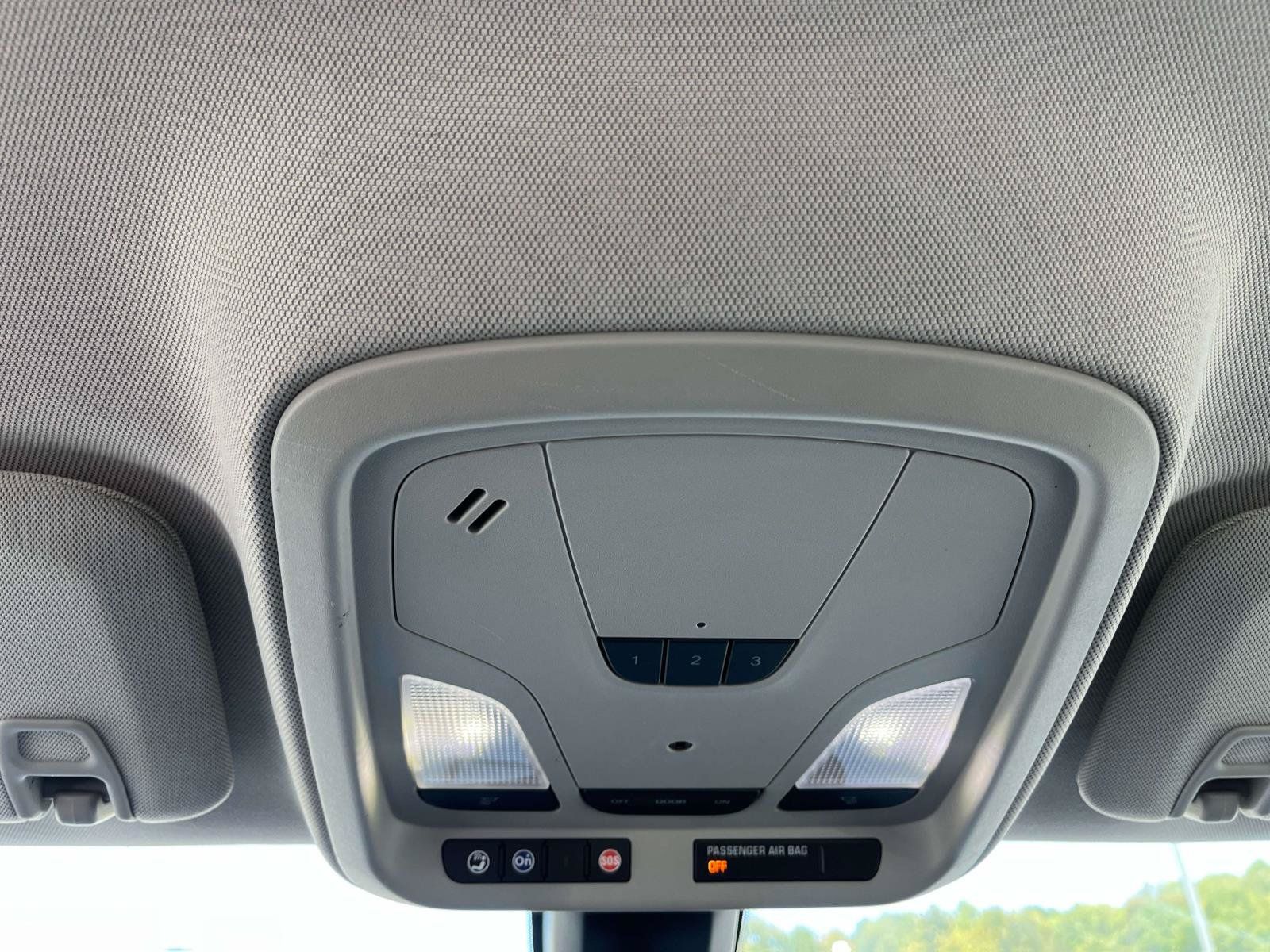 Used 2019 Chevrolet Impala Premier FWD image 16