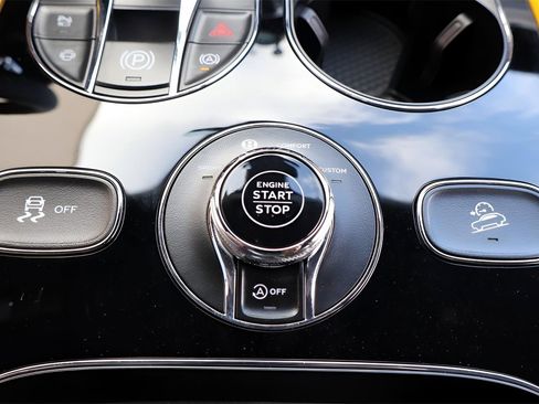 New 2025 Bentley Bentayga image 32