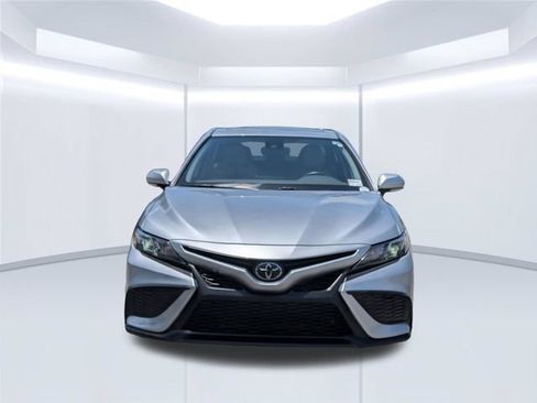 Used 2023 Toyota Camry SE w/ Convenience Package FWD image 11
