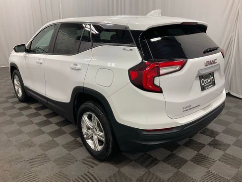 Used 2024 GMC Terrain SLE image 8