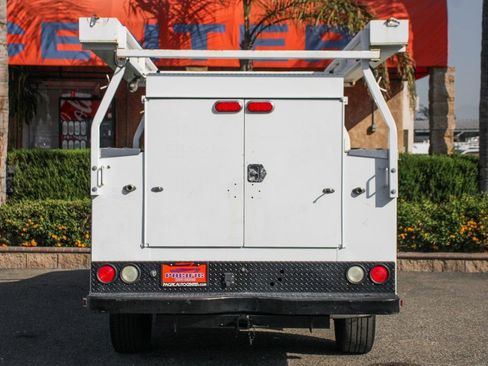 Used 2018 Ford F350 XL w/ Power Equipment Group RWD image 9
