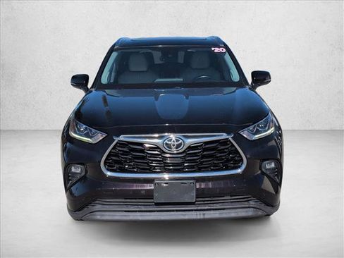 Used 2020 Toyota Highlander Limited image 2
