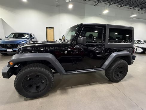 Used 2016 Jeep Wrangler Rubicon AWD/4WD image 4